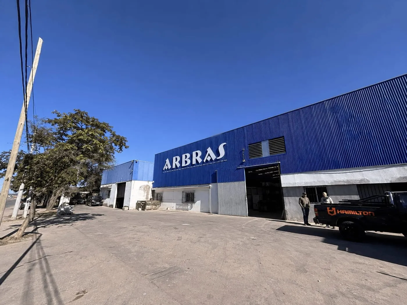 La fábrica